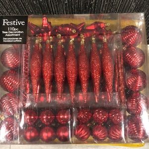 110 pc Tree decoration assortment